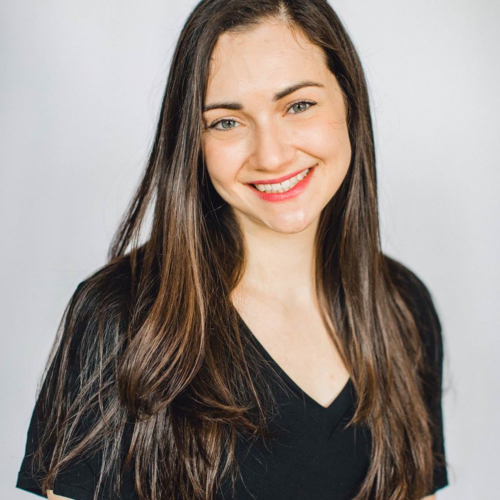 Meet your Posher, Adina